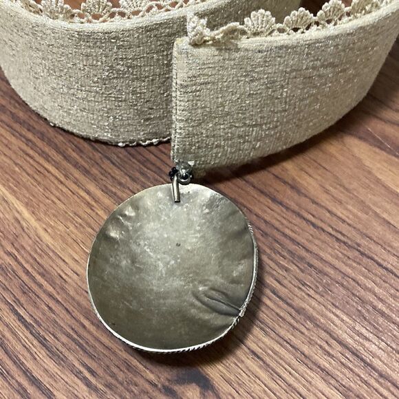 JJ Valaya designer belt for women Light Tan Fabric/lace with Oval Metal Buckle. - Picture 4 of 9